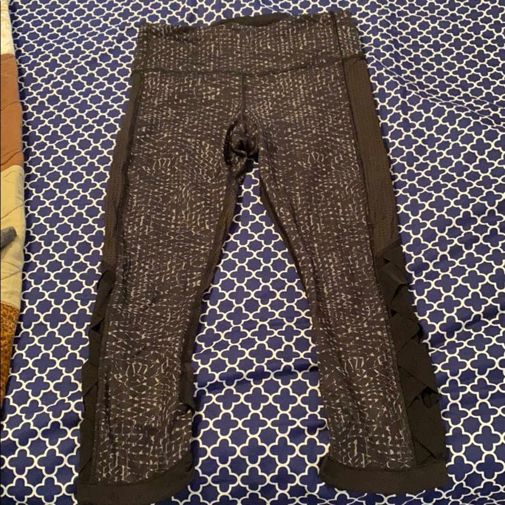 Lululemon crops!